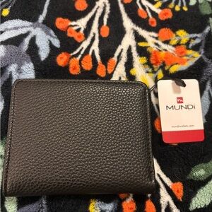 Mundi NWT Textured Black Mini Wallet